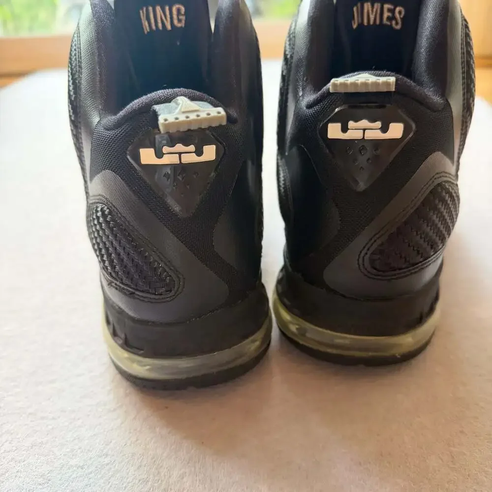 Nike LeBron 9 iD Men’s Size 13 Triple Black Basketball Shoes 512132-991 Rare